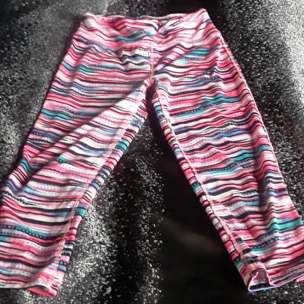 Cute sport capris great condition